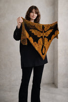 Strickset Tuch Soulbond: Strickanleitung und Wolle Manos del Uruguay Marla und Kremke The Merry Merino 140, Schattenstrick-Tuch