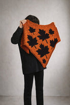 Strickset Tuch Whispering Leaves: Strickanleitung und Wolle Kremke The Merry Merino 140, Schattenstrick-Tuch