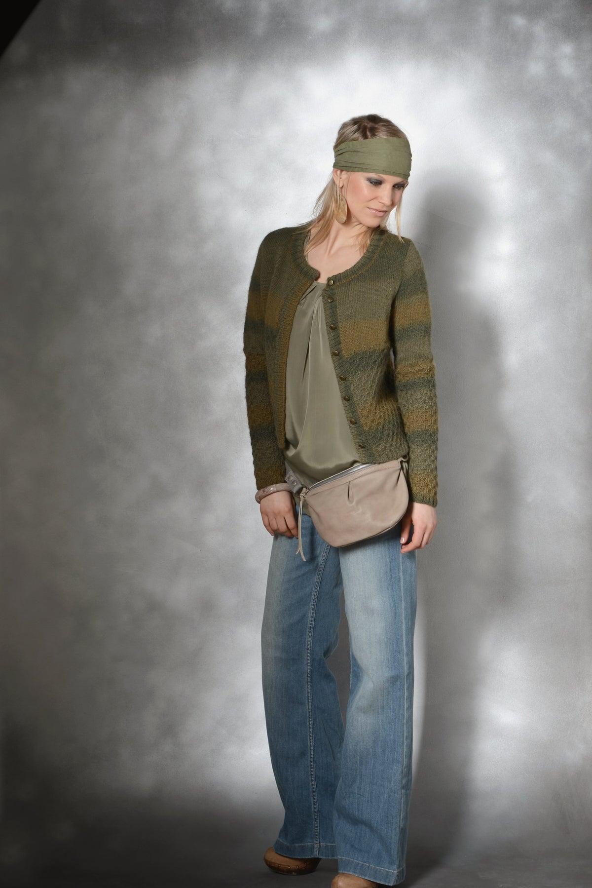 Jacke Lilly, Strickjacke im Wabengittermuster mit eingesetztem Arm, aus Mirasol Paqu Pura