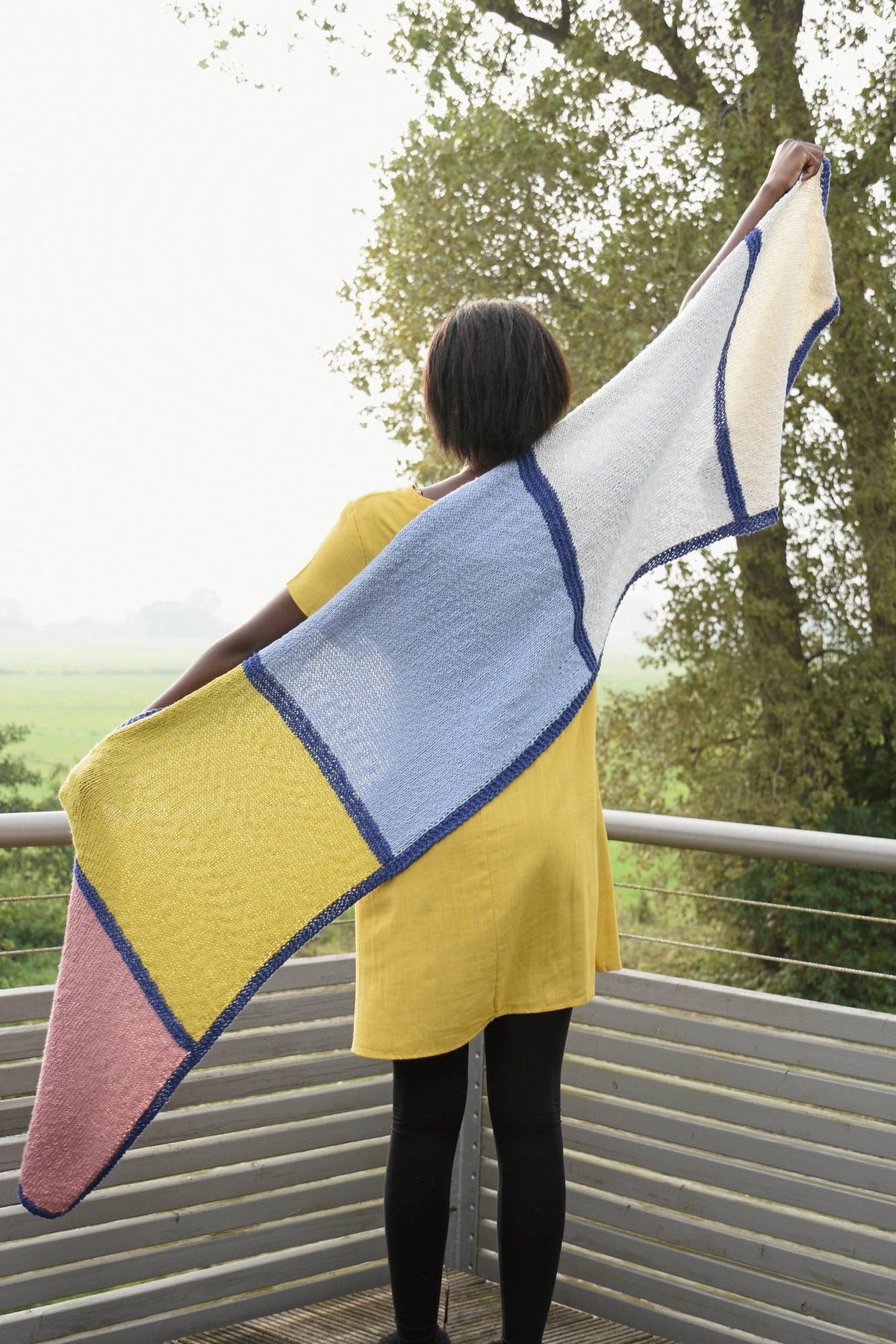 Tuch Cayetana, Strickmodell in einer weiteren Ansicht