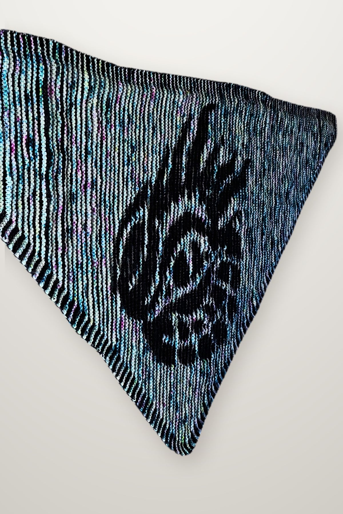 Tuch Gaze - Auge, Strickmodell in einer weiteren Ansicht