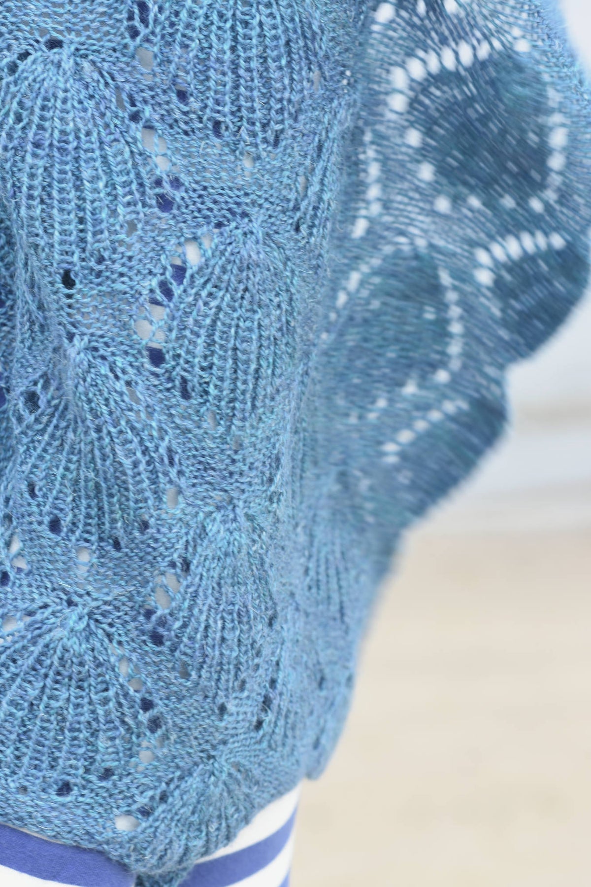 Tuch Kate, Detail