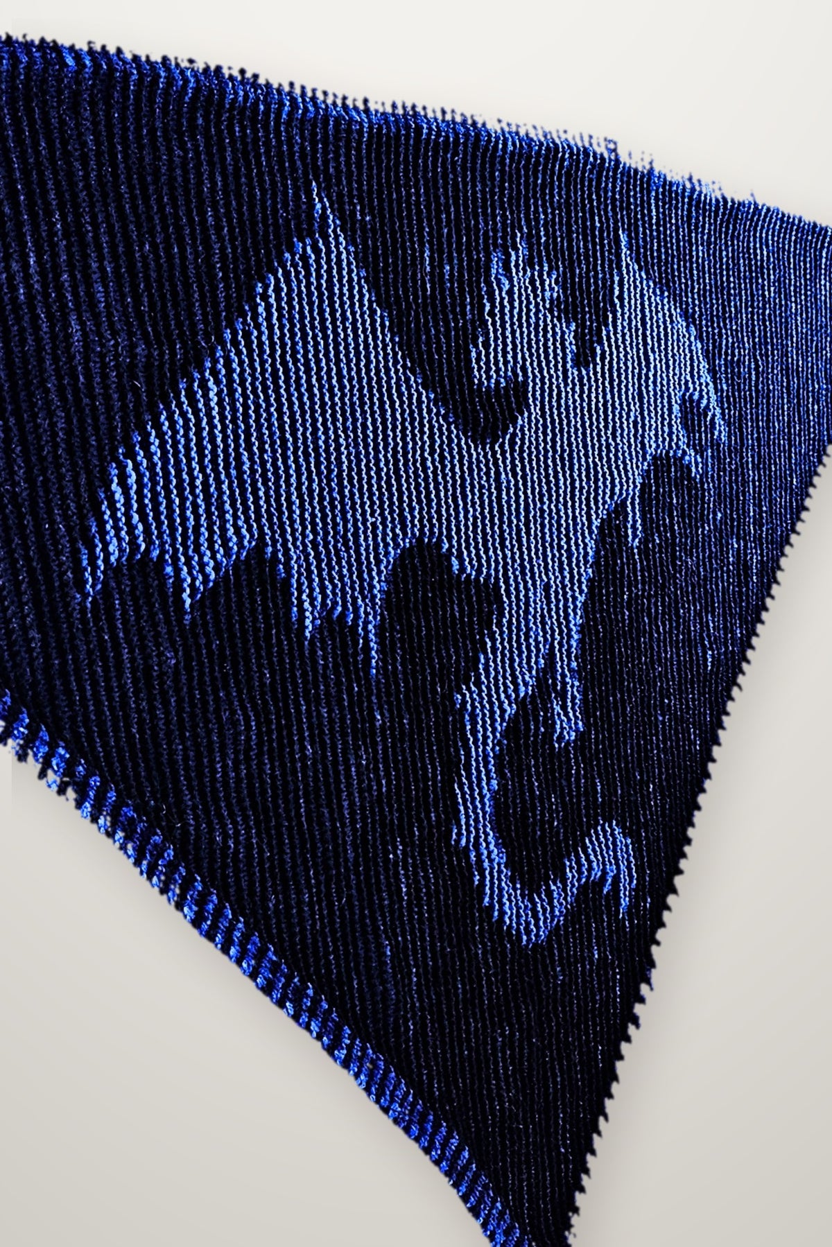 Tuch Shadow Wings - Drache, Strickmodell in einer weiteren Ansicht