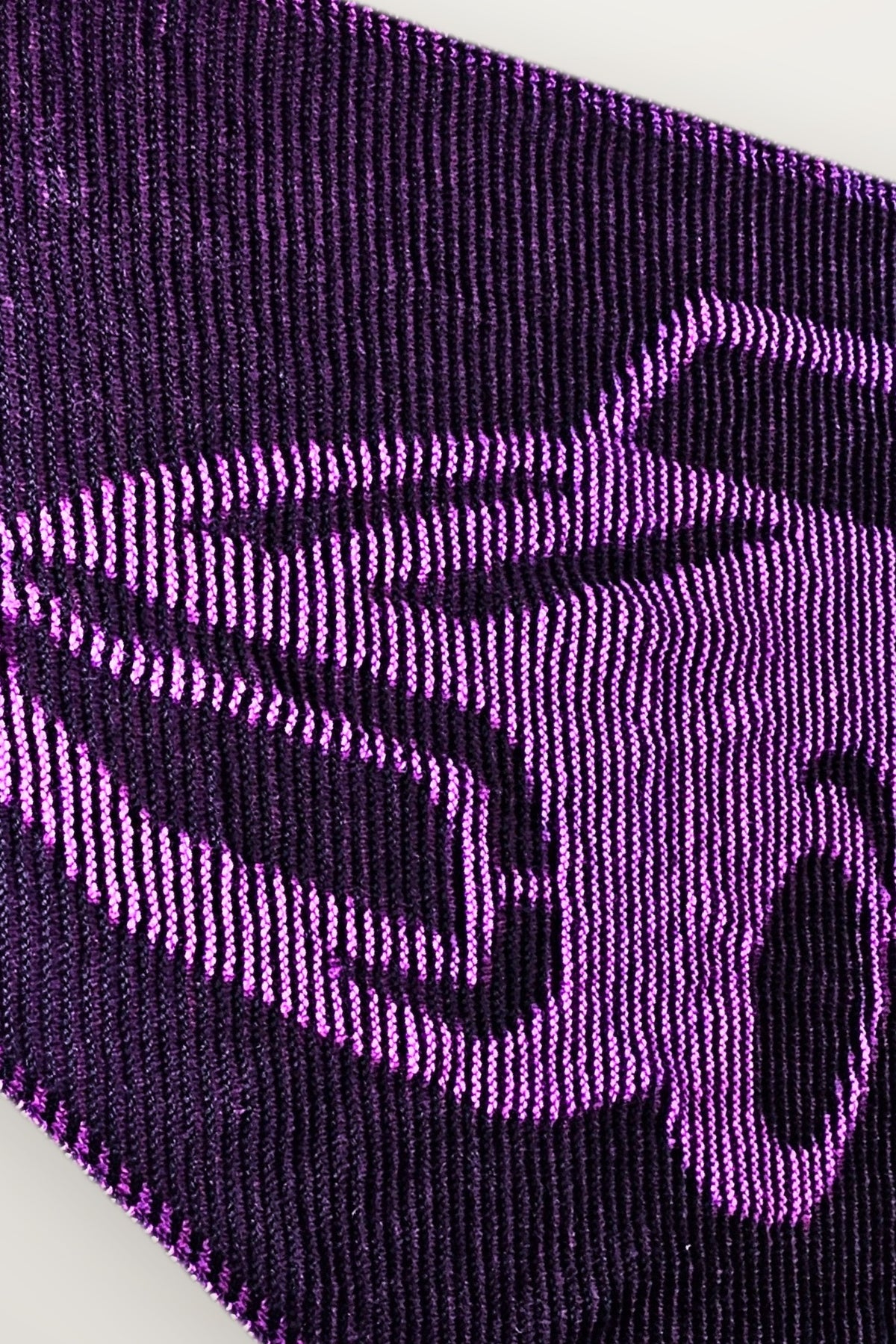 Tuch Twisted Roads - Auto, Detail
