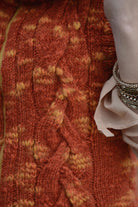 Weste Juna, Detail