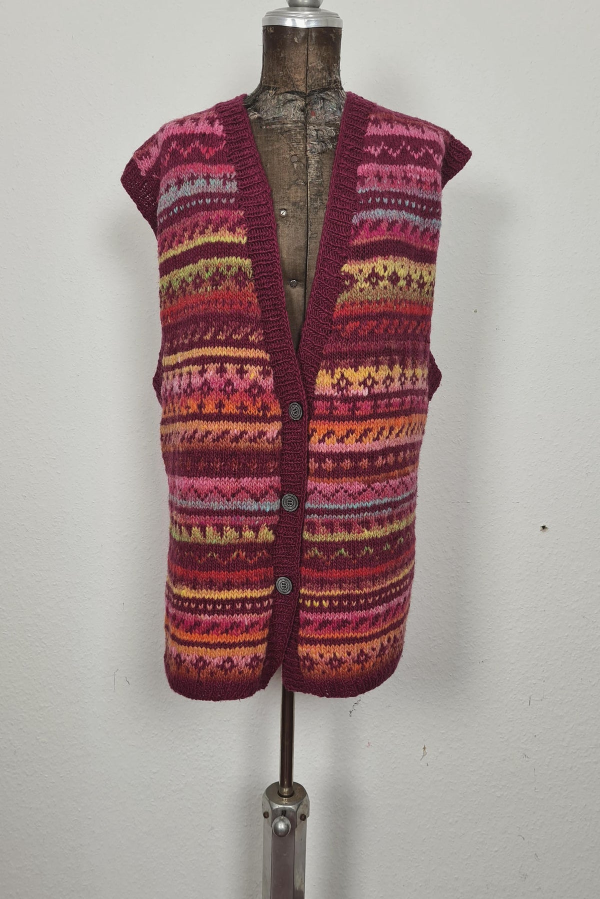 Weste Mara, Strickmodell in einer weiteren Ansicht
